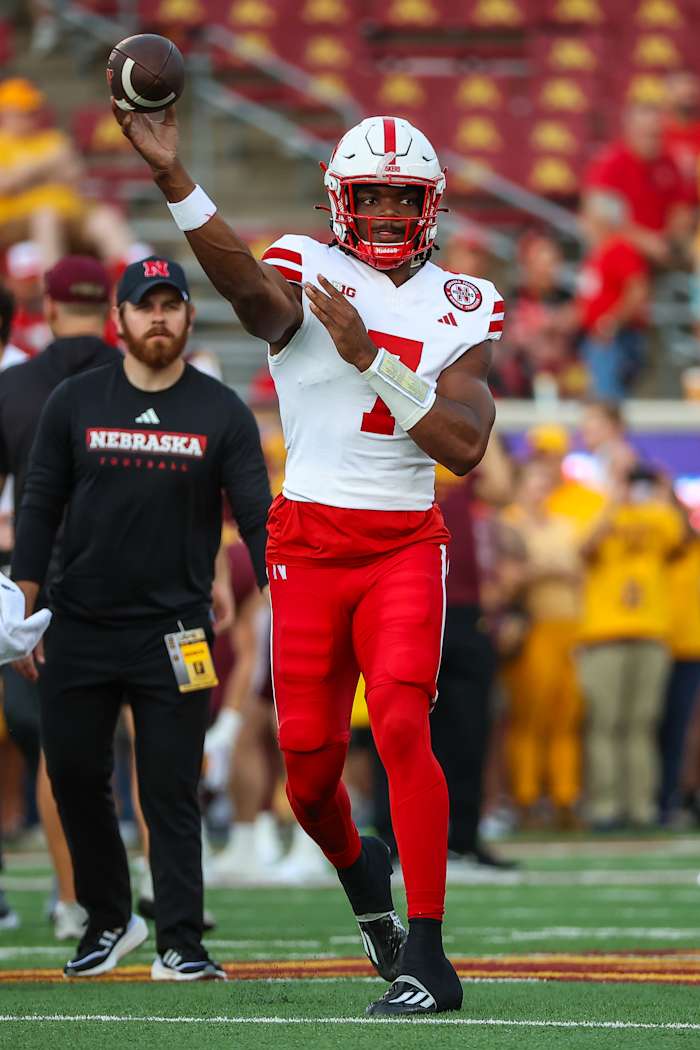 Nebraska Minnesota 2023 - Jeff Sims warms up